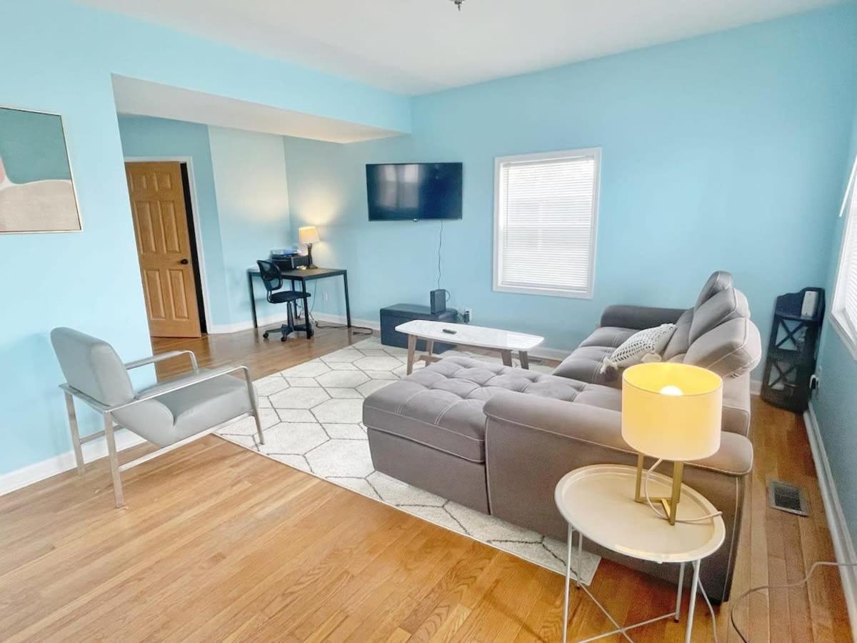 Housepitality - The Bliss - Large House Columbus